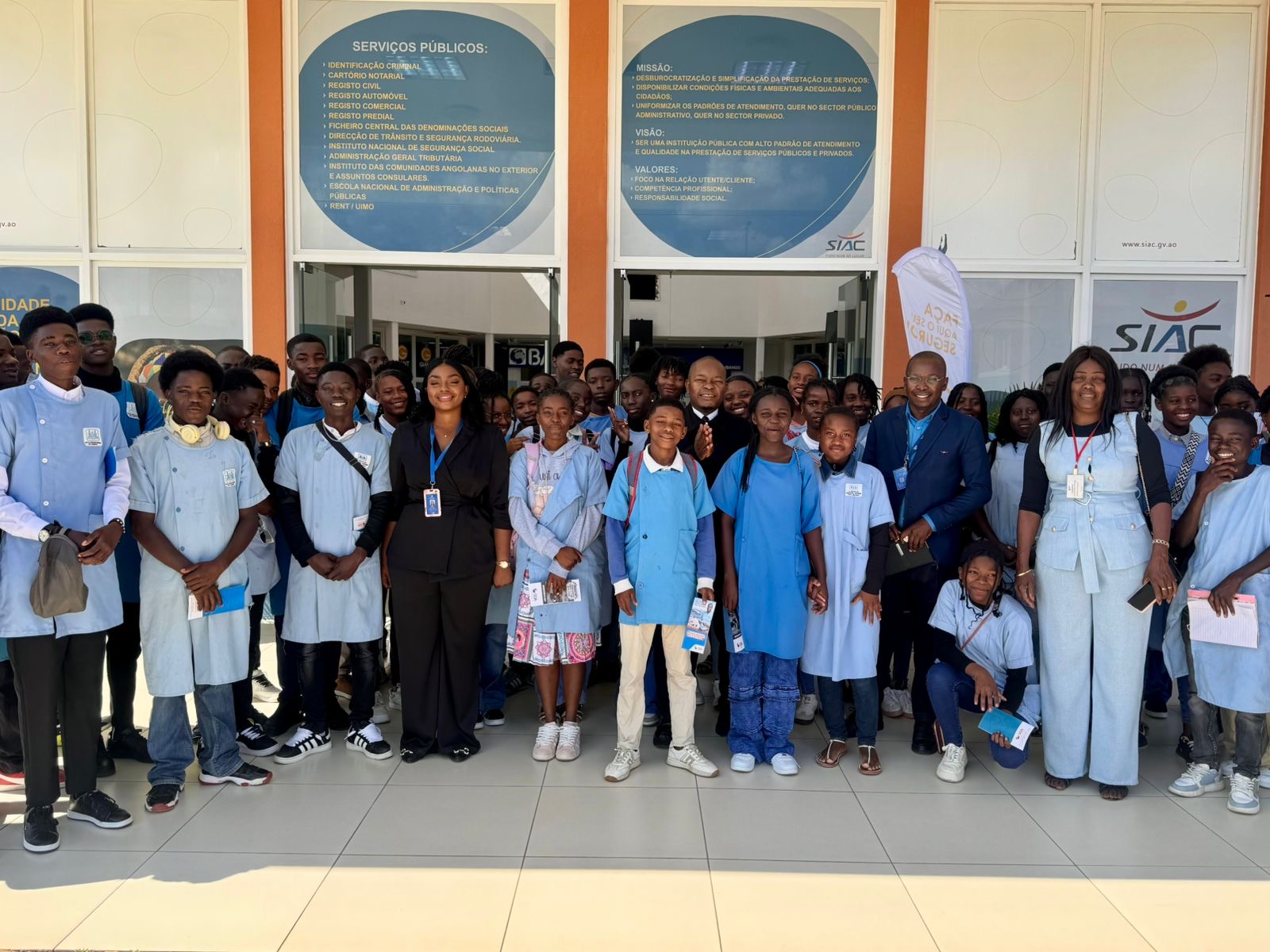 SIAC Lubango acolhe visita de estudo de alunos da 9.ª classe no âmbito da orientação vocacional e profissional
